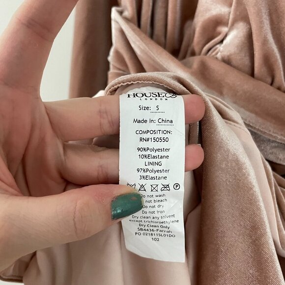 House of CB Farrah Pink Velvet Ruched Deep V Mini Dress Size Small - Picture 5 of 7